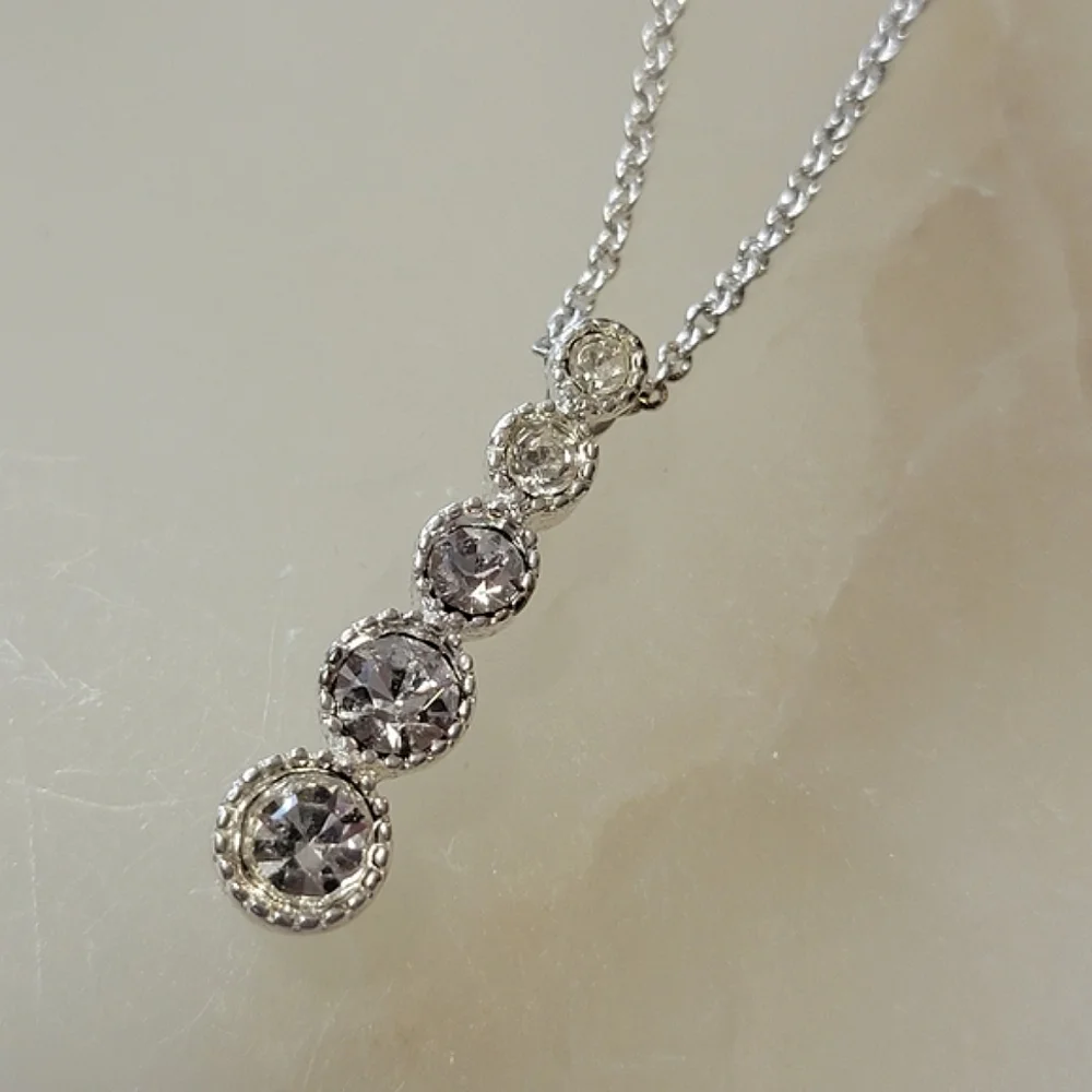 Rare Diamonds Limited Edition Rhinestone Drop Necklace Avon Signed NRT Silver
